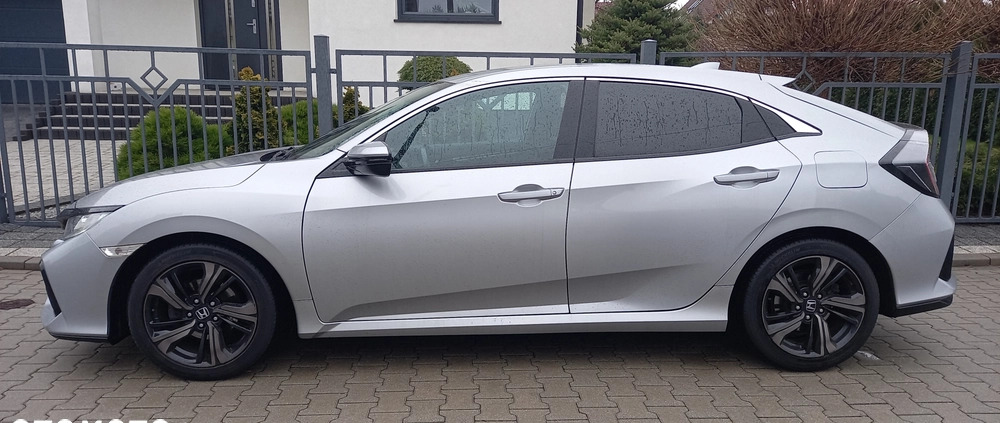 Honda Civic cena 64990 przebieg: 44400, rok produkcji 2018 z Gliwice małe 497